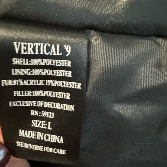 Gorgeous black ski type jacket - Picture 6 of 7